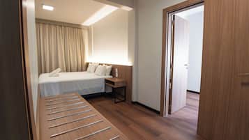 Deluxe Room | In-room safe, blackout drapes, soundproofing, iron/ironing board