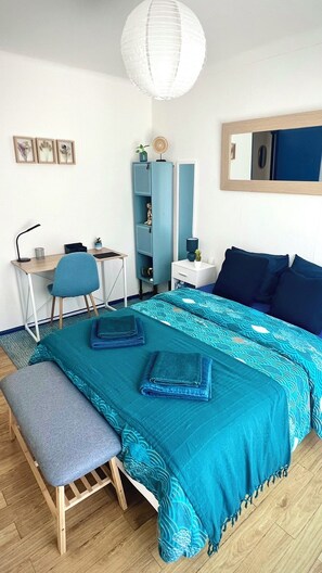 2 chambres, bureau, fer et planche à repasser, Wi-Fi gratuit