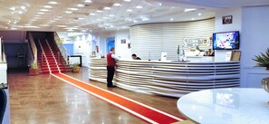 Reception - Raya Tichy (Tichy)