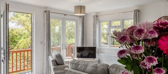 Kestrel Lodge - Two Bedroom House, Sleeps 4