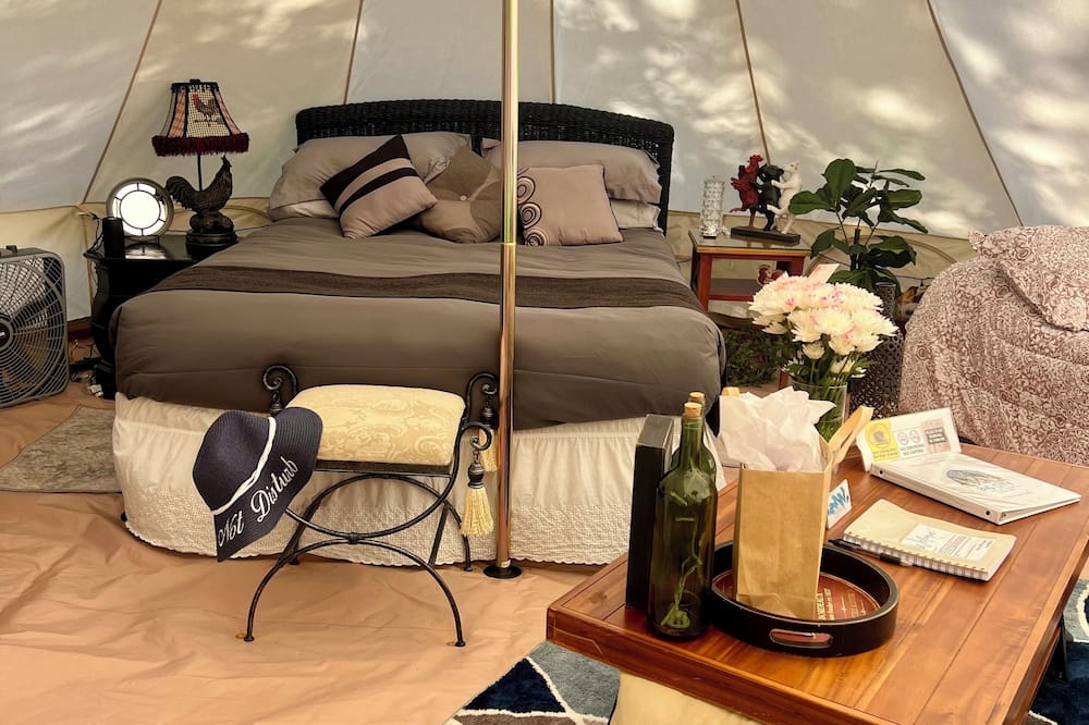 Stunning 1-bed Glamping Tent in Cleveland - Waverly, TX