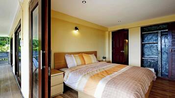 2 habitaciones, tabla de planchar con plancha y cuna de viaje