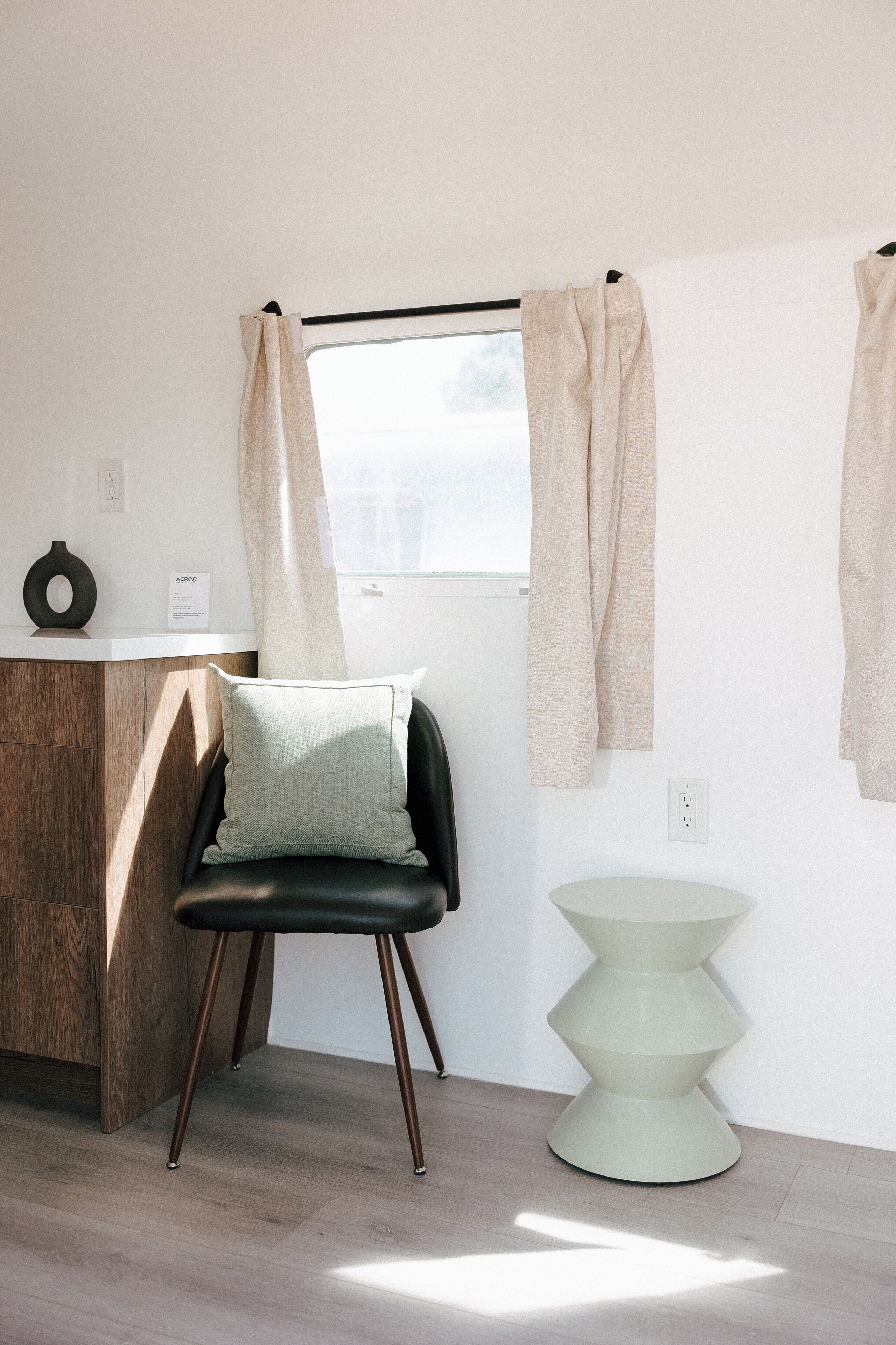 Photo - Acres Landing