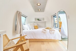 Standard-Studio, 1 Queen-Bett | Individuell dekoriert, individuell eingerichtet, kostenloses WLAN