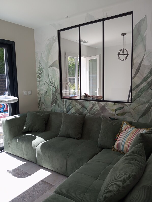 Living area - Villa Proche Campagne à 20 min des Plages. Idéal Enfants! (Montady)