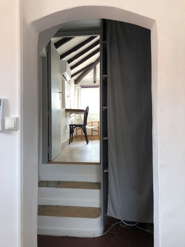 Interior - Adorable Petit Appartement au Coeur du Vieux Nice à 1mn de la Plage (Nice)