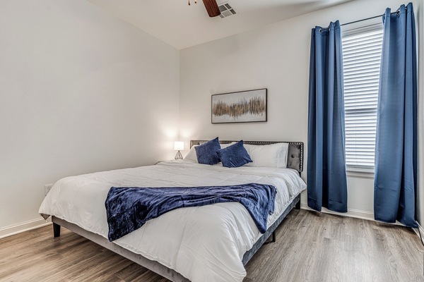 4 slaapkamers, een strijkplank/strijkijzer, wifi, beddengoed