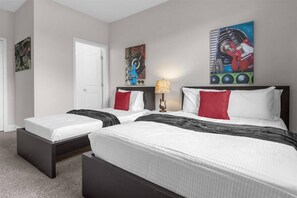 5 bedrooms, travel cot, WiFi, bed sheets