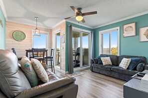 Smart TV - ONE More Sandy Day - 2BR/2BA Beach Condo, Sleeps 6 (Myrtle Beach)