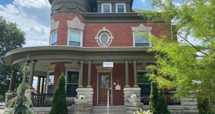 THE VICTORIAN GUESTHOUSE BED & BREAKFAST - Room 2