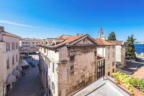 View from property - Pula City Break - Apartment Capitolina (Pula)