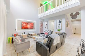 TV, table football - Thematic house w/ Game Room/PVT Pool and SPA 23021 (Davenport)