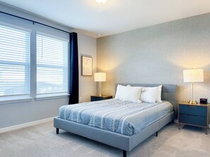5 bedrooms, iron/ironing board, WiFi, bed sheets