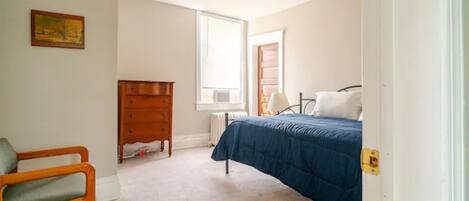 Comfort House | 4 bedrooms, memory foam beds, individually decorated