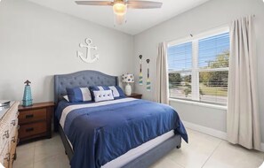 4 bedrooms, iron/ironing board, free WiFi, bed sheets - Apollo Beach Gem (Apollo Beach)