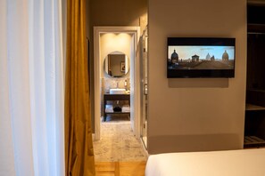 Deluxe Double Room, Garden View - DOMUS 213 Guest House (Rome)