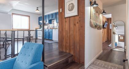 Where We Roam Condo - Steps To Slopes and Downstairs Corner Unit!