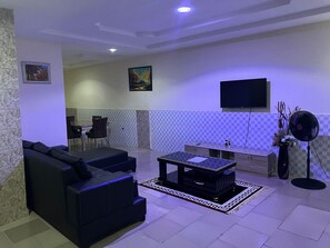 アパートメント | リ ビング エリア | テレビ