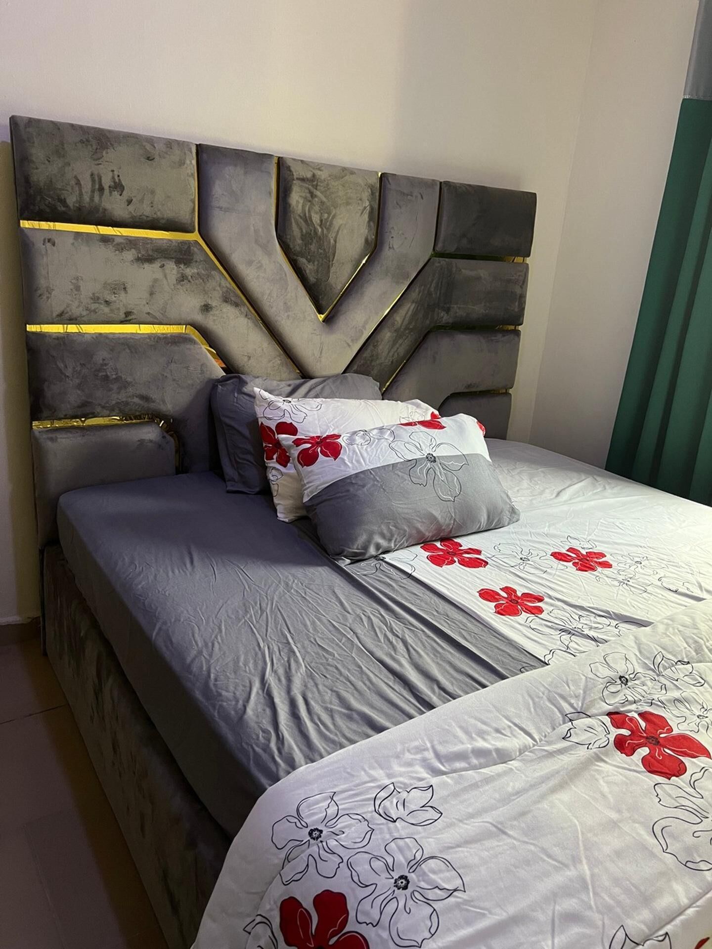 2 habitaciones, tabla de planchar con plancha y wifi gratis 