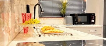 Essex Holiday Home|Basildon Luxe Accommodation|Sleep 1-6|Near Station/TownCentre