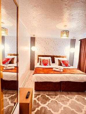 2 Schlafzimmer, Schreibtisch, Bügeleisen/Bügelbrett, kostenloses WLAN