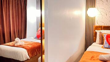 2 bedrooms, desk, iron/ironing board, free WiFi