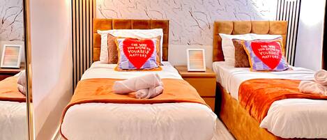 2 bedrooms, desk, iron/ironing board, free WiFi