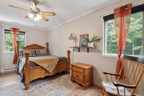 4 chambres, fer et planche à repasser, lit parapluie, Wi-Fi gratuit