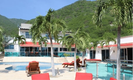 Pool. Hermosa Habitacion Superior Doble En Taganga