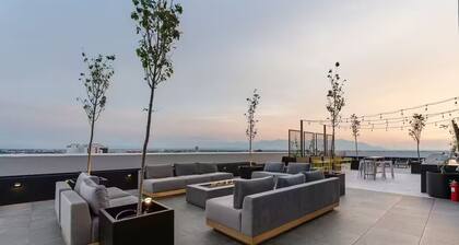 2br-SLC DT Relaxing Apt King bed