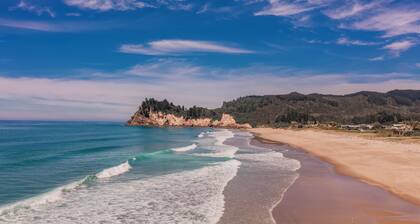 Surfside Sanctuary - Whiritoa Holiday Home