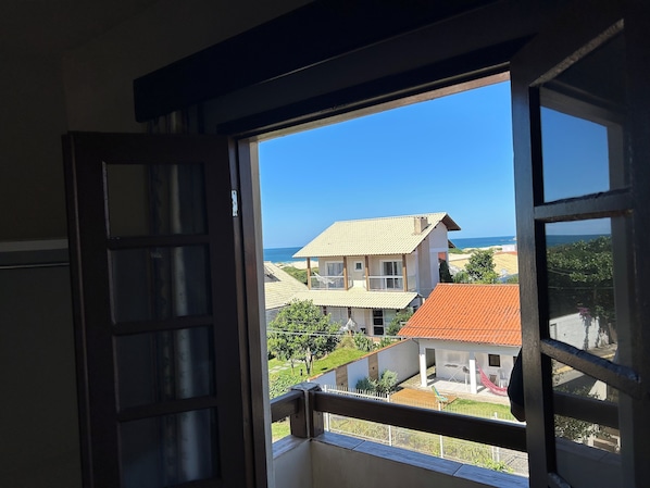 Quadrupla Comfort, vista giardino | Con arredamento individuale, una scrivania, postazione laptop