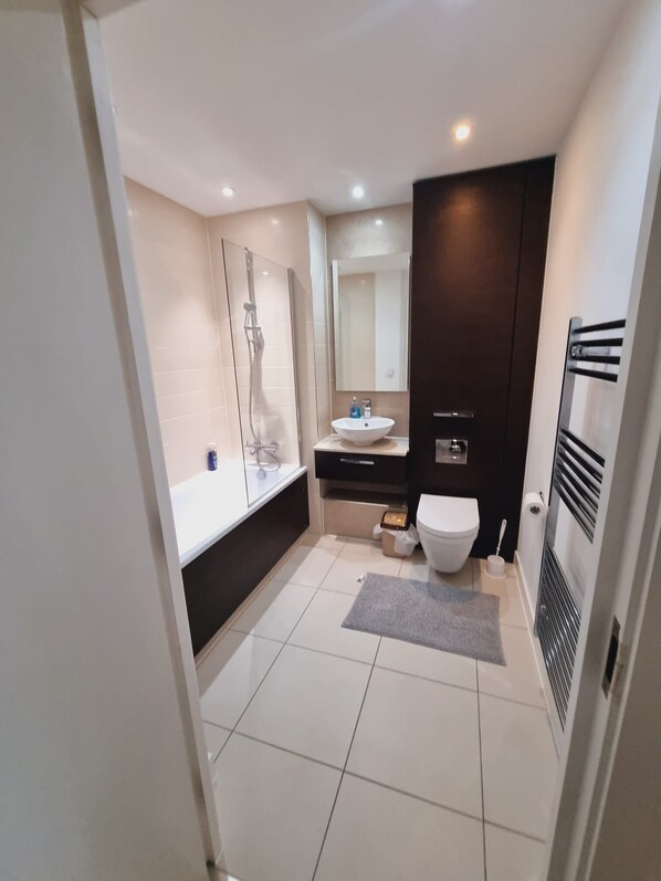 Apartment | Bathroom