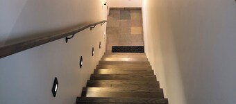 New Carbondale apartment with access to trails, restaurants, 45 min. to Aspen