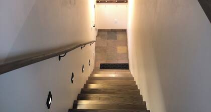 New Carbondale apartment with access to trails, restaurants, 45 min. to Aspen