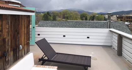 New Carbondale apartment with access to trails, restaurants, 45 min. to Aspen