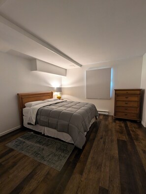 1 bedroom, iron/ironing board, travel crib, WiFi