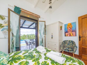 3 chambres, fer et planche à repasser, accès au Wi-Fi (inclus)