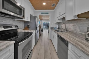 Private kitchen - Southbay by the Gulf 101 (Destin)