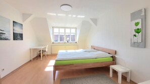 1 bedroom, iron/ironing board, WiFi, bed sheets - Wunderschöne Wohnung Hell Ruhig Zentrumsnah (Leipzig)