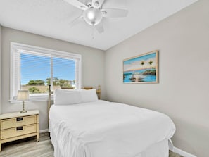Condo, 2 grands lits, vue sur la piscine (Southbay by the Gulf 12) | 3 chambres, fer et planche à repasser, accès au Wi-Fi (inclus)