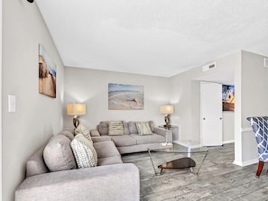 Condo, 2 grands lits, vue sur la piscine (Southbay by the Gulf 12) | Aire de séjour
