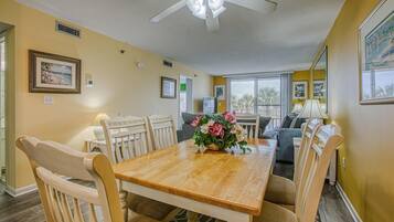 Condo, Multiple Beds, Ocean View (Destin on the Gulf 201) | Dining