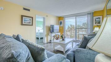 Condo, Multiple Beds, Ocean View (Destin on the Gulf 201) | Living area
