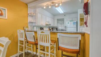 Condo, Multiple Beds, Ocean View (Destin on the Gulf 201) | Private kitchen | Oven, toaster