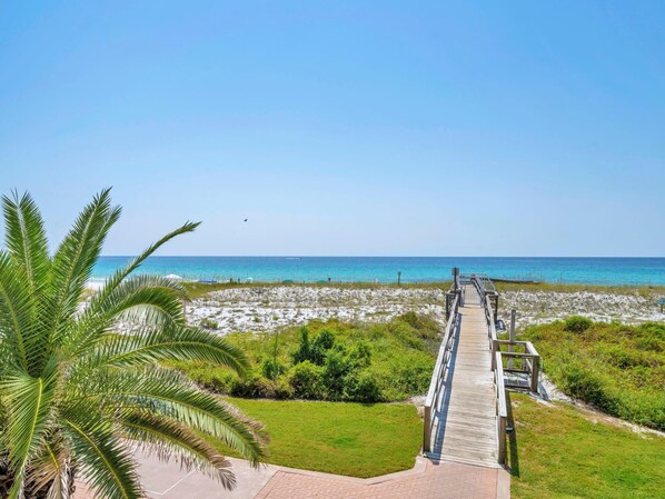 Apartamento, varias camas, vistas al mar (Destin on the Gulf 205) | Playa | Ubicación a pie de playa