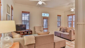 Living area - Conch Cottage (Santa Rosa Beach)