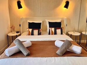 1 habitación, tabla de planchar con plancha, wifi y ropa de cama