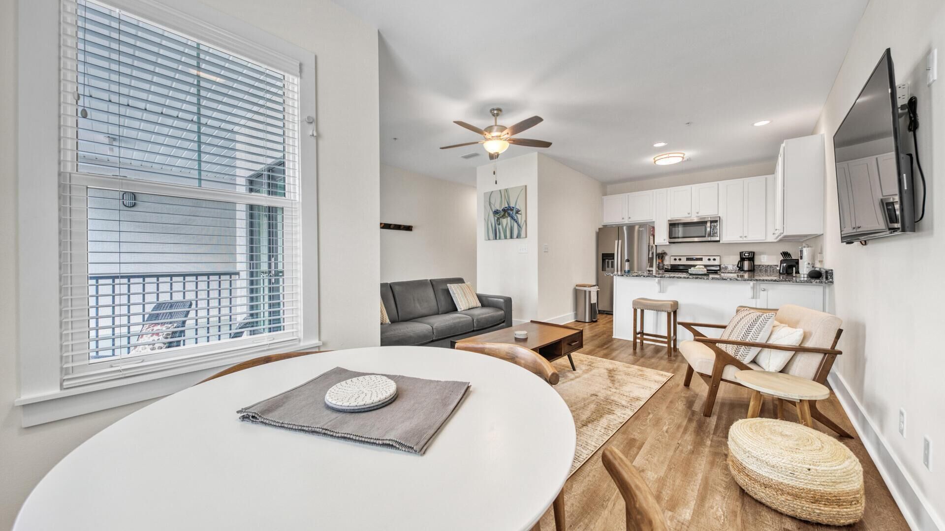 Condo, 1 Queen Bed, Beach View (Hidden Lake Condos 113) | Living area