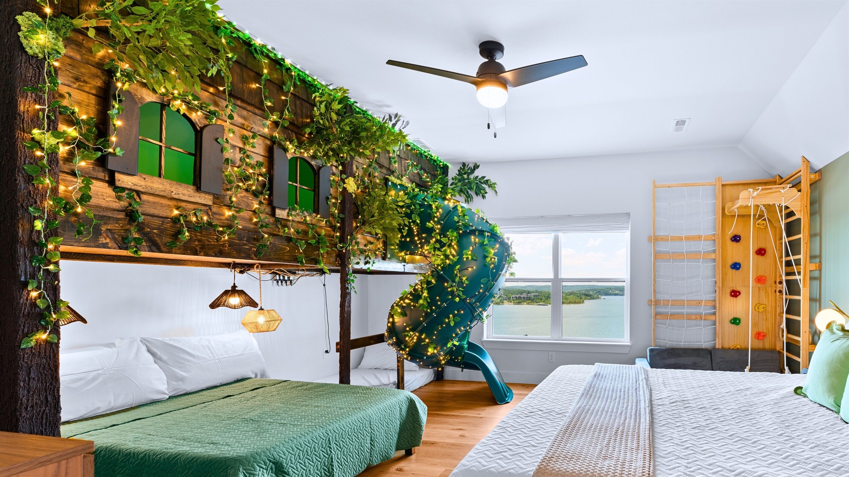 7 soveværelser, skrivebord, strygejern/strygebræt, weekendseng